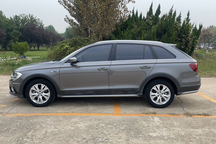 Used Volkswagen C-TREK 2017 1.6L Automatic Comfort Model
