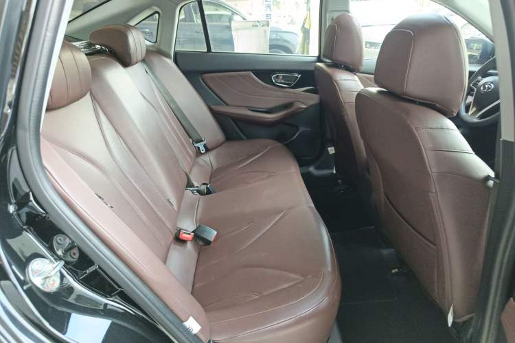 Used Soueast A5 Wing Dance 2019 1.5L Manual Luxury Edition China V Standard