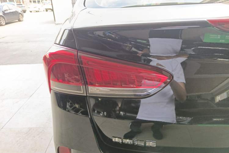 Used Soueast A5 Wing Dance 2019 1.5L Manual Luxury Edition China V Standard