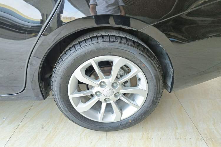 Used Soueast A5 Wing Dance 2019 1.5L Manual Luxury Edition China V Standard