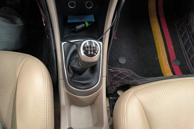 Used Hyundai Verna (older generation) 2014 1.4L Manual Smart GLS Trim