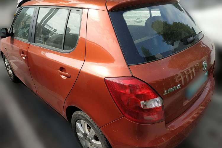 Used Skoda Fabia 2011 1.4L Manual Crystal Edition
