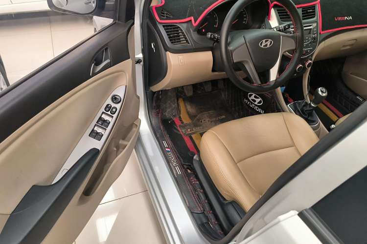 Used Hyundai Verna (older generation) 2014 1.4L Manual Smart GLS Trim