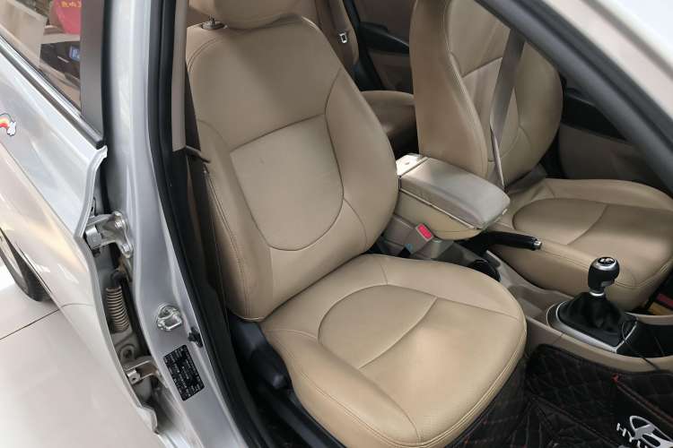 Used Hyundai Verna (older generation) 2014 1.4L Manual Smart GLS Trim