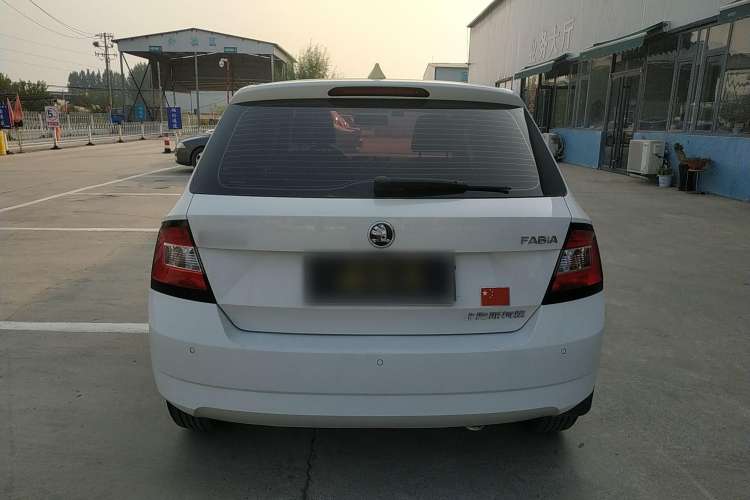 Used Skoda Fabia 2017 1.4L Automatic Car Enjoy Edition