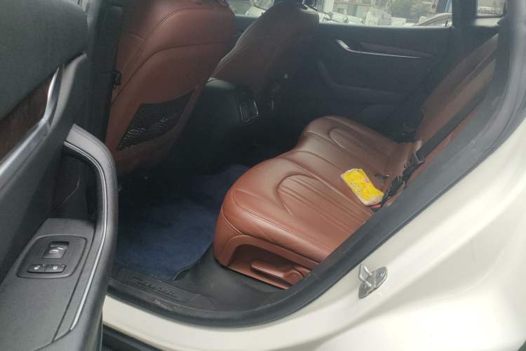 Used Maserati Levante 2018 3.0T Classic Edition Left Rear Seat