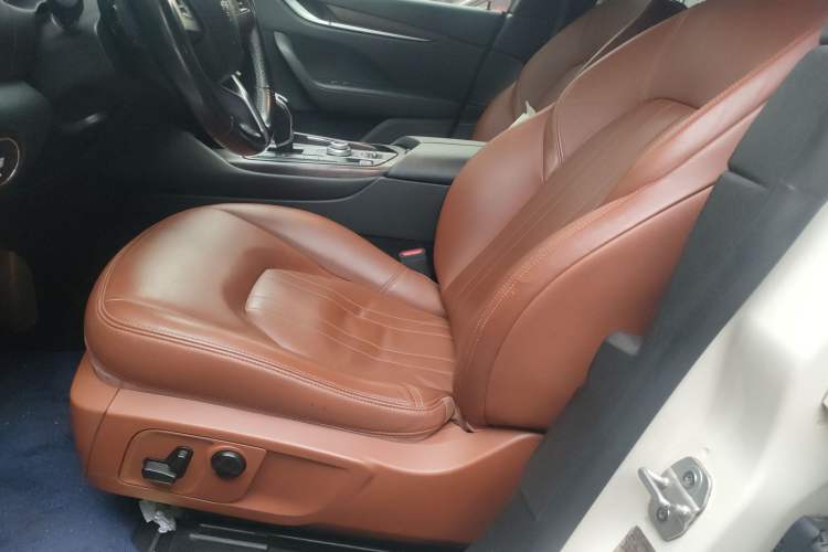 Used Maserati Levante 2018 3.0T Classic Edition Left Front Seat