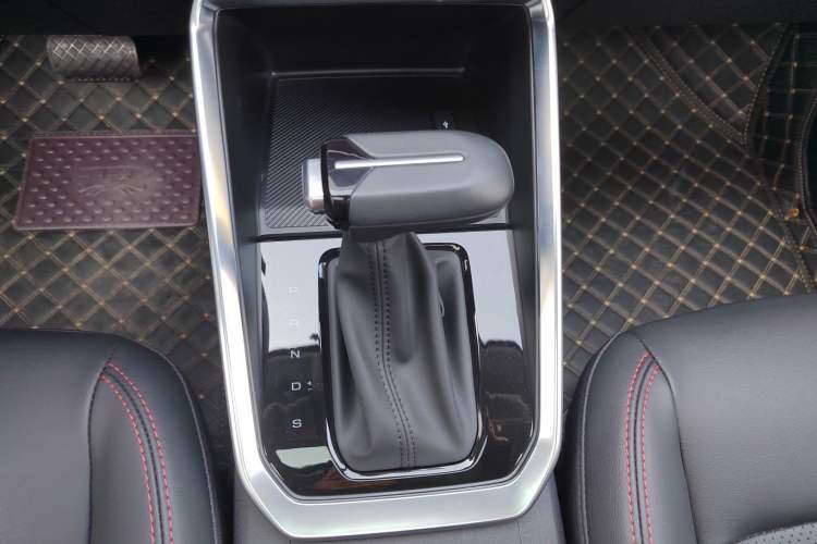 Used Wuling Alvez 2022 1.5T CVT Trendy & Cool Edition