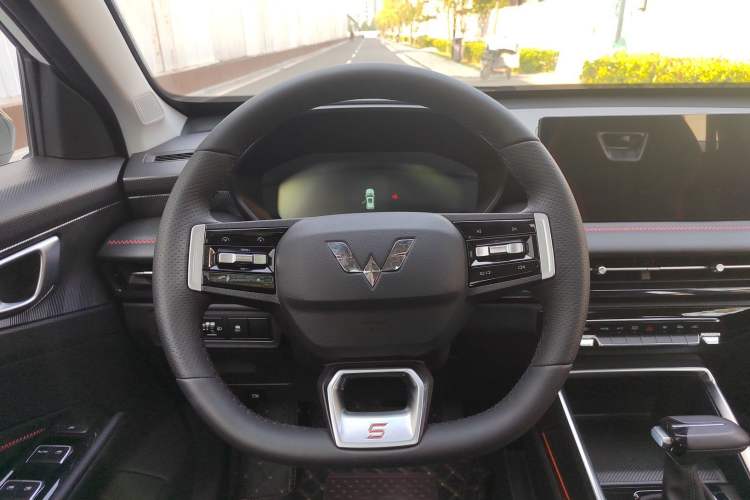 Used Wuling Alvez 2022 1.5T CVT Trendy & Cool Edition