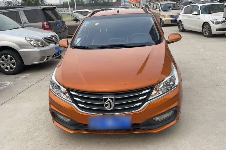 Used Baojun 310 2017 1.5L Automatic Fashion Model
