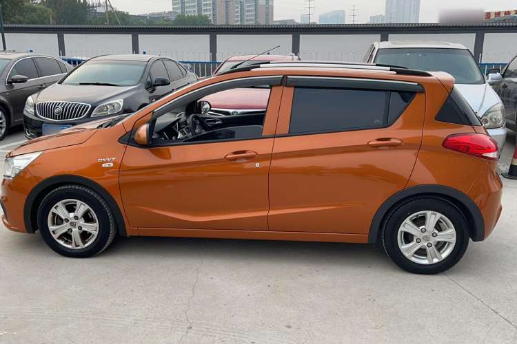 Used Baojun 310 2017 1.5L Automatic Fashion Model
