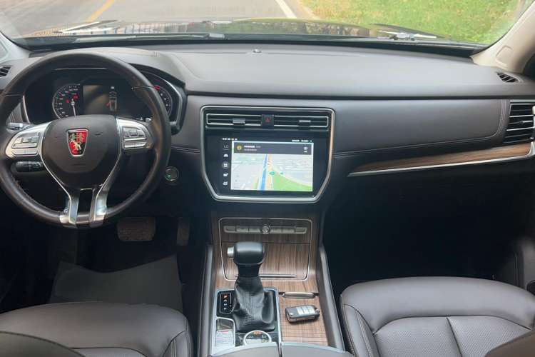 Used Roewe RX8 2018 30T Smart Connectivity Four-Wheel Drive Flagship Edition
