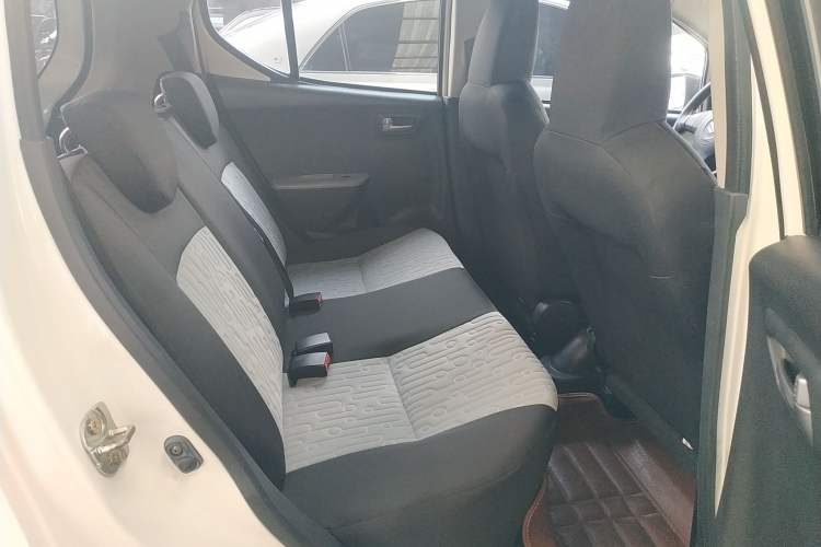 Used Suzuki Alto 2013 Revised Version 1.0L Manual Comfort Edition
