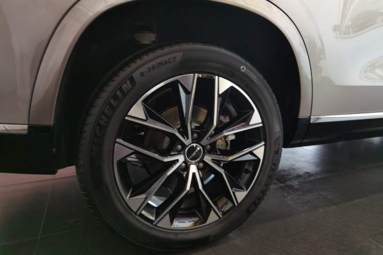 Used Roewe RX9 2023 2.0T Two-Wheel Drive Enjoyment Version
