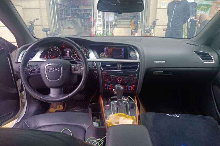 Used Audi A5 2010 2.0TFSI Cabriolet
