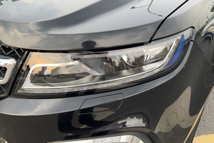 Used Zotye T600 Coupe 2017 1.5T Automatic Luxury Model Left Front Headlight