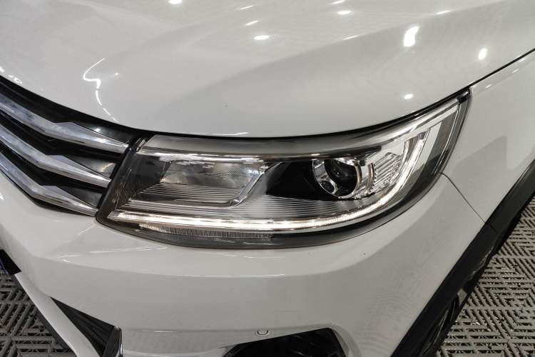 Used FORTHING Joyear X6 2017 Jingxiang Series 1.5T CVT Luxury Model
