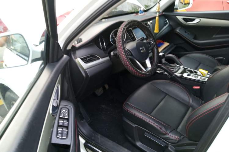 Used Zotye SR7 2016 1.5T CVT Cube Road Edition China IV Standard
