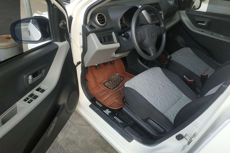 Used Suzuki Alto 2013 Revised Version 1.0L Manual Comfort Edition
