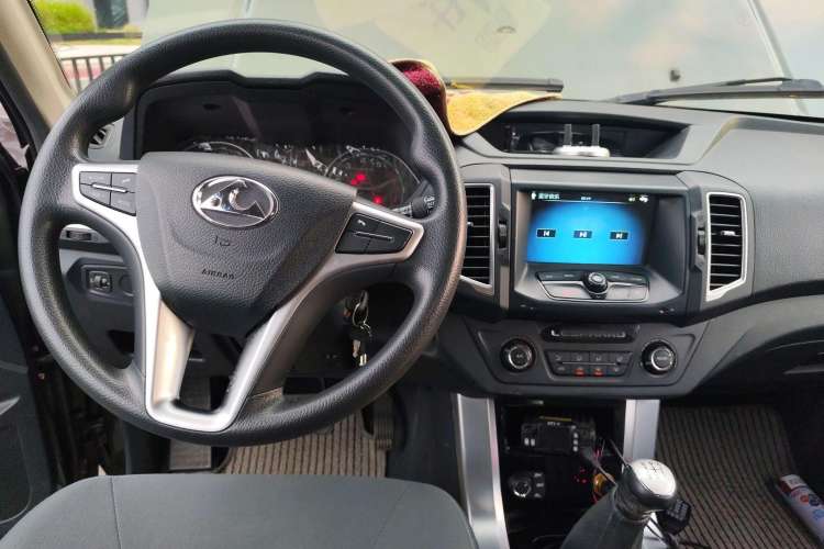 Used Leopaard Q6 2015 2.4L Manual 4x4 Excellence Edition
