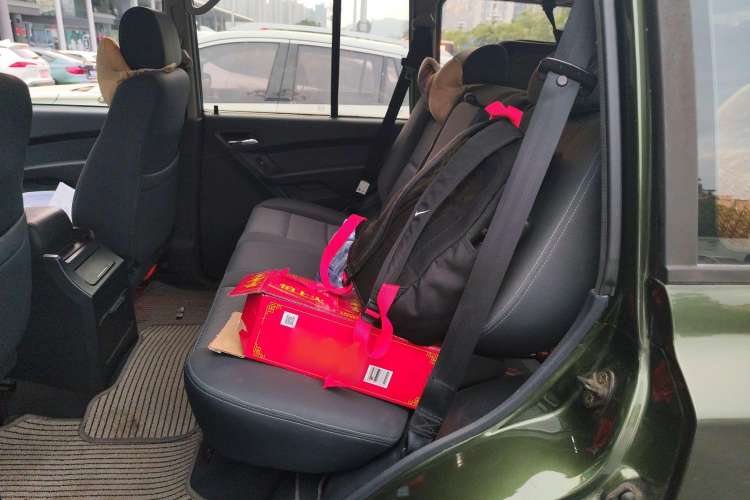 Used Leopaard Q6 2015 2.4L Manual 4x4 Excellence Edition
