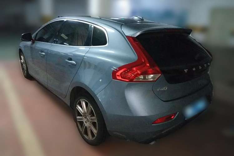 Used Volvo V40 2019 T3 Smart Luxury Edition