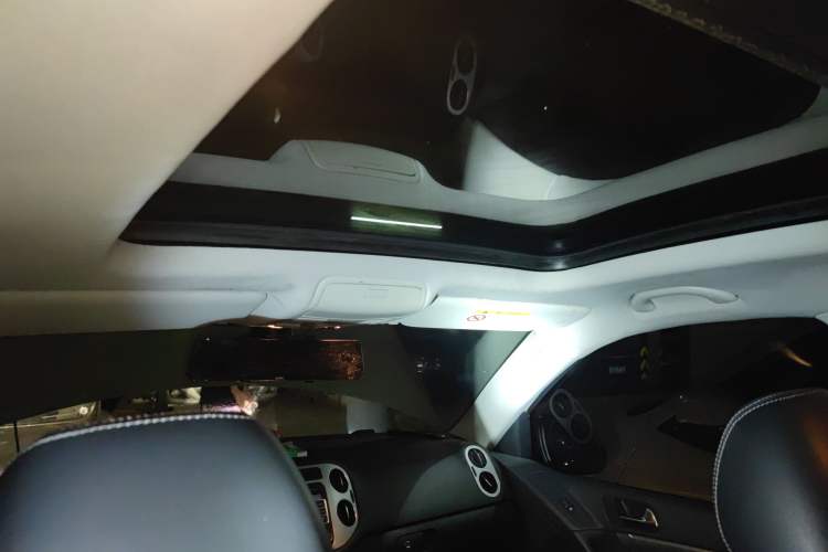 Used Volkswagen Tiguan 2014 1.8TSI Automatic 2WD 30th Anniversary Edition Headliner