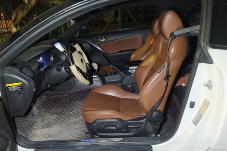 Used Hyundai Genesis Coupe 2012 2.0T Automatic Luxury Edition
