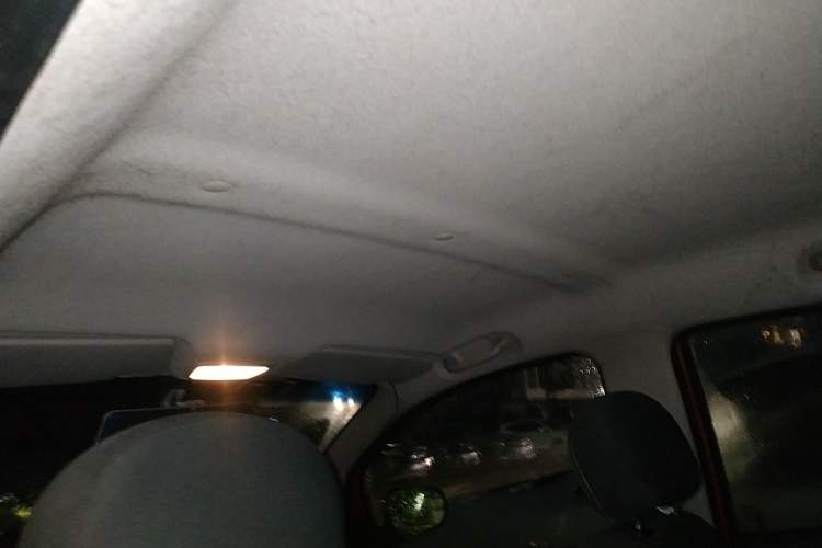 Used CHANGAN Benni mini 2012 1.0L Manual Fashion Edition China V Standard
