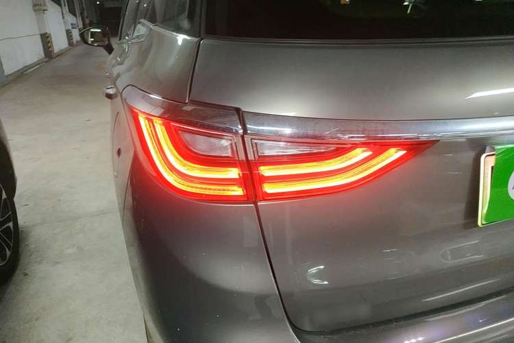 Used BYD Song MAX New Energy 2019 DM 1.5T Smart Connect Zhiyao Model 6-Seater China V Emission Standard
