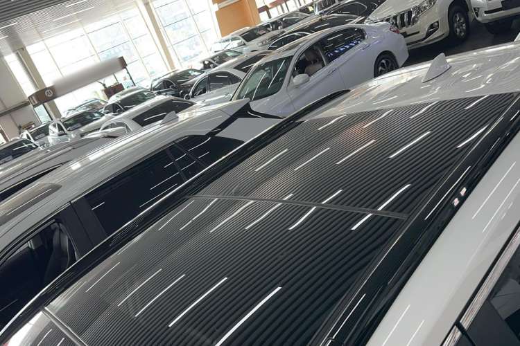 Used Toyota RAV4 2023 2.0L CVT Two-Wheel Drive 20th Anniversary Platinum Edition