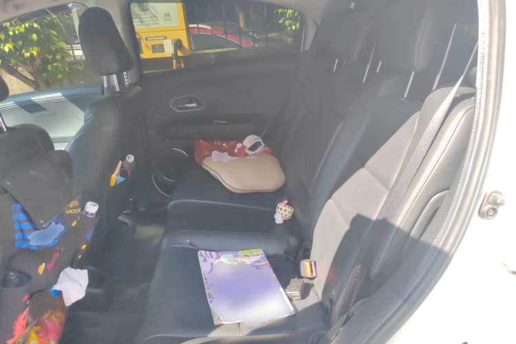 Used Honda Vezel 2015 1.8L CVT Four-Wheel Drive Flagship Model
