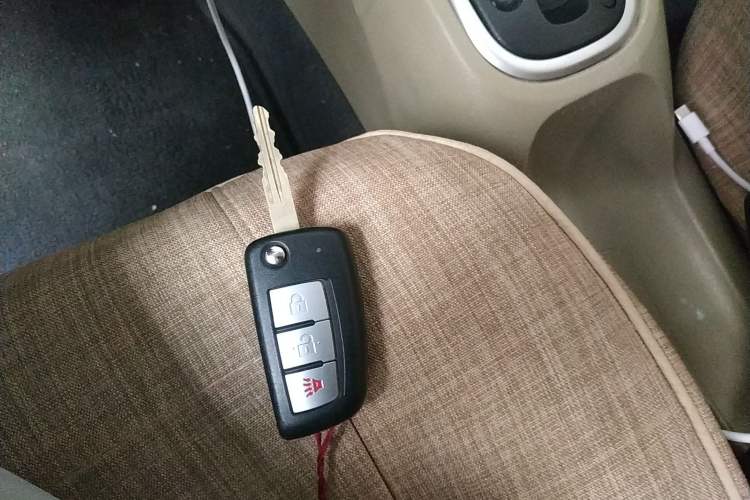 Used Venucia R50 2013 1.6L Automatic Fashion Edition