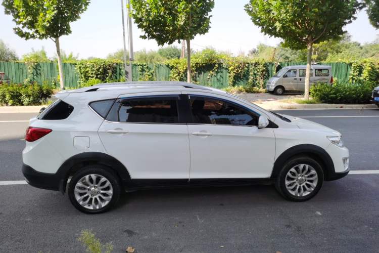 Used Dongfeng Aeolus AX3 2016 1.5L Manual Shangkue Model
