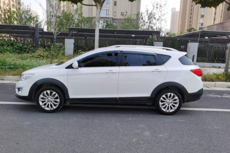 Used Dongfeng Aeolus AX3 2016 1.5L Manual Shangkue Model
