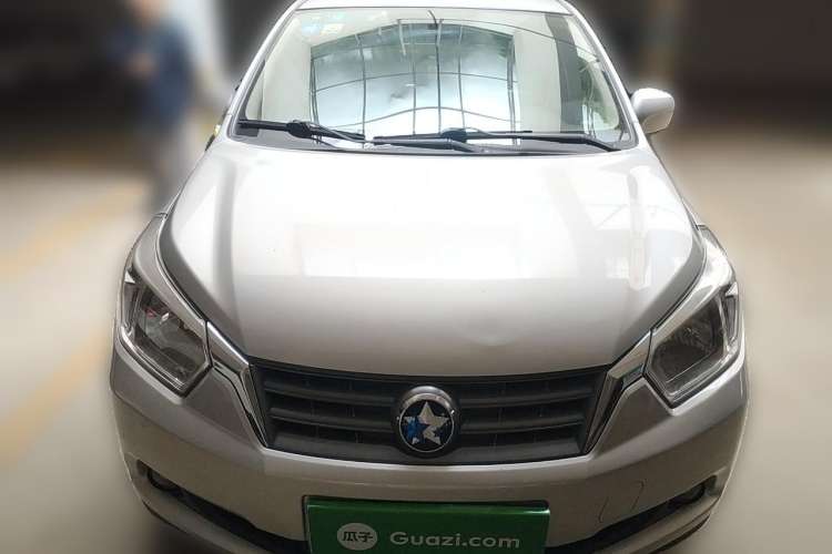 Used Venucia R50 2013 1.6L Automatic Fashion Edition