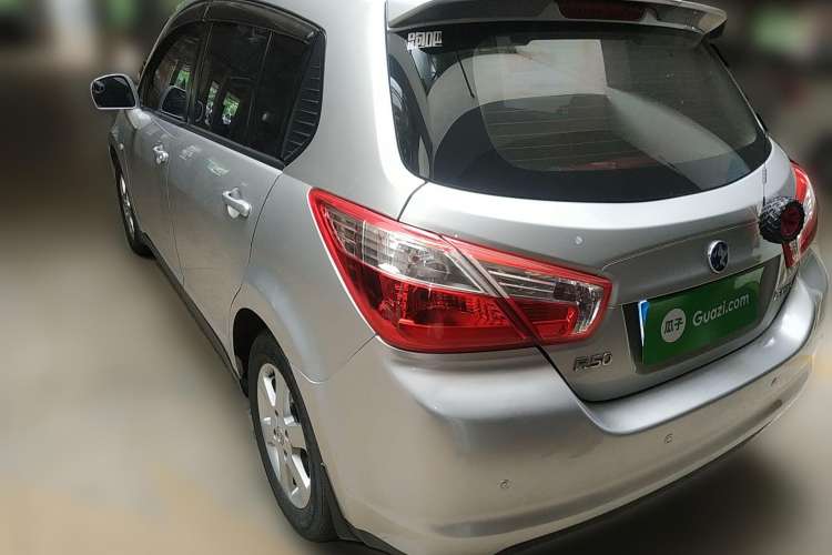 Used Venucia R50 2013 1.6L Automatic Fashion Edition