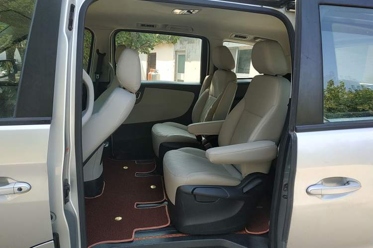 Used Huasong 7 2015 2.0T Automatic Comfort Model