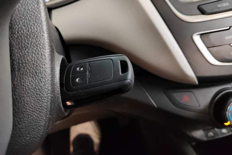 Used Chevrolet Sail 2015 Sail 3 1.5L AMT Happiness Sunroof Edition
