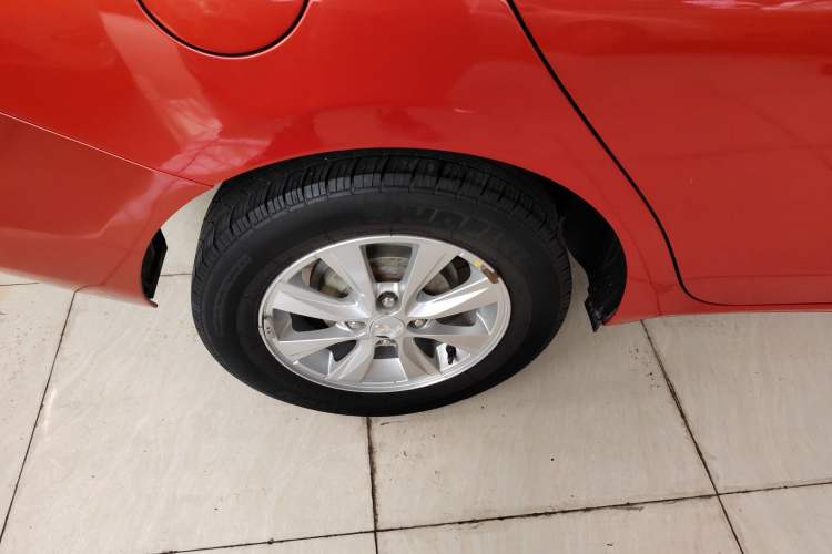 Used Chevrolet Sail 2015 Sail 3 1.5L AMT Happiness Sunroof Edition
