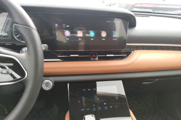 Used Bestune T99 2023 2.0T Automatic Premium (6AT)
