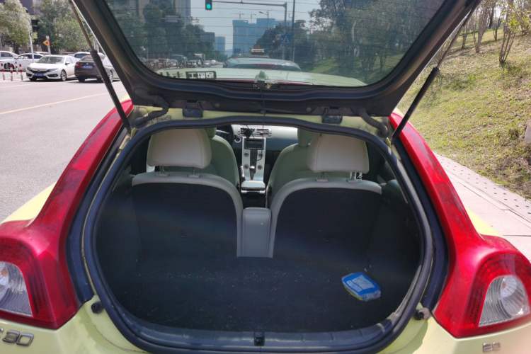 Used Volvo C30 2012 2.0L Aktiv Dynamic Package Edition