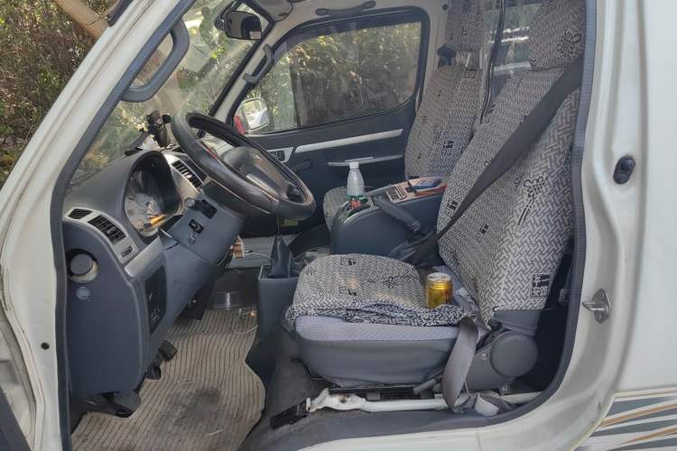 Used King Long Golden Way 2015 2.0L Van 4G21B