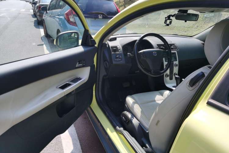 Used Volvo C30 2012 2.0L Aktiv Dynamic Package Edition