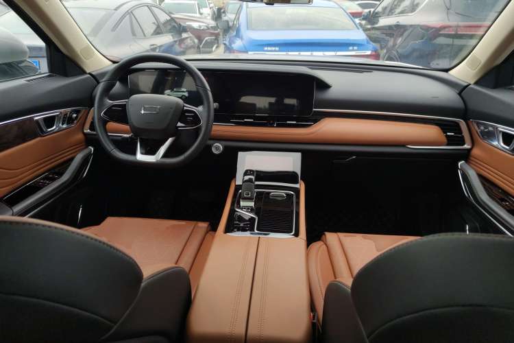 Used Bestune T99 2023 2.0T Automatic Premium (6AT)
