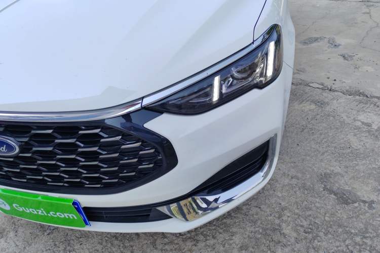 Used Ford Escort 2021 1.5L Automatic Diamond Edition
