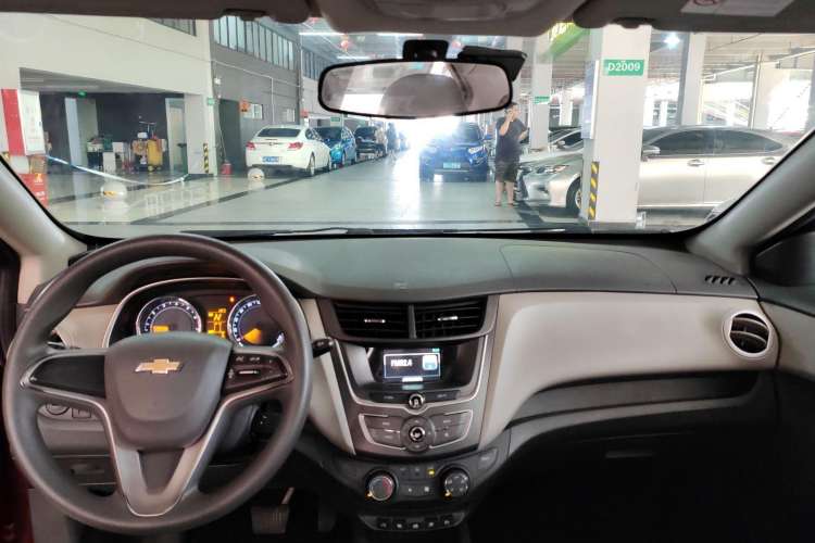 Used Chevrolet Sail 2015 Sail 3 1.5L AMT Happiness Sunroof Edition
