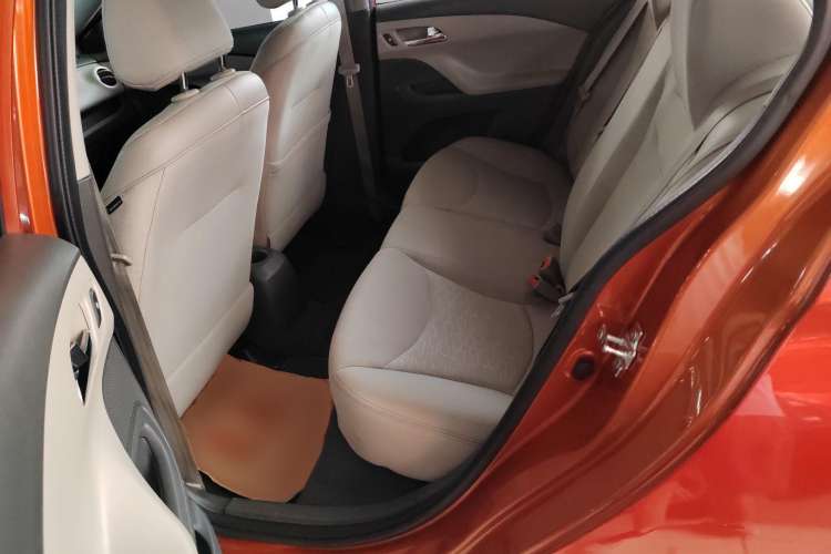 Used Chevrolet Sail 2015 Sail 3 1.5L AMT Happiness Sunroof Edition
