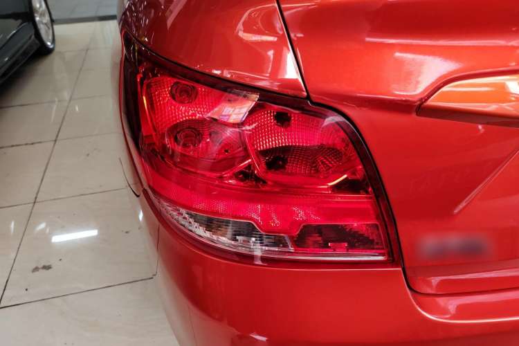 Used Chevrolet Sail 2015 Sail 3 1.5L AMT Happiness Sunroof Edition
