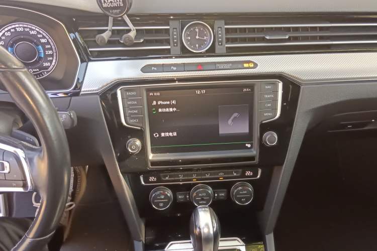 Used Volkswagen Variant 2016 380TSI Two-Wheel Drive R-Line Version
